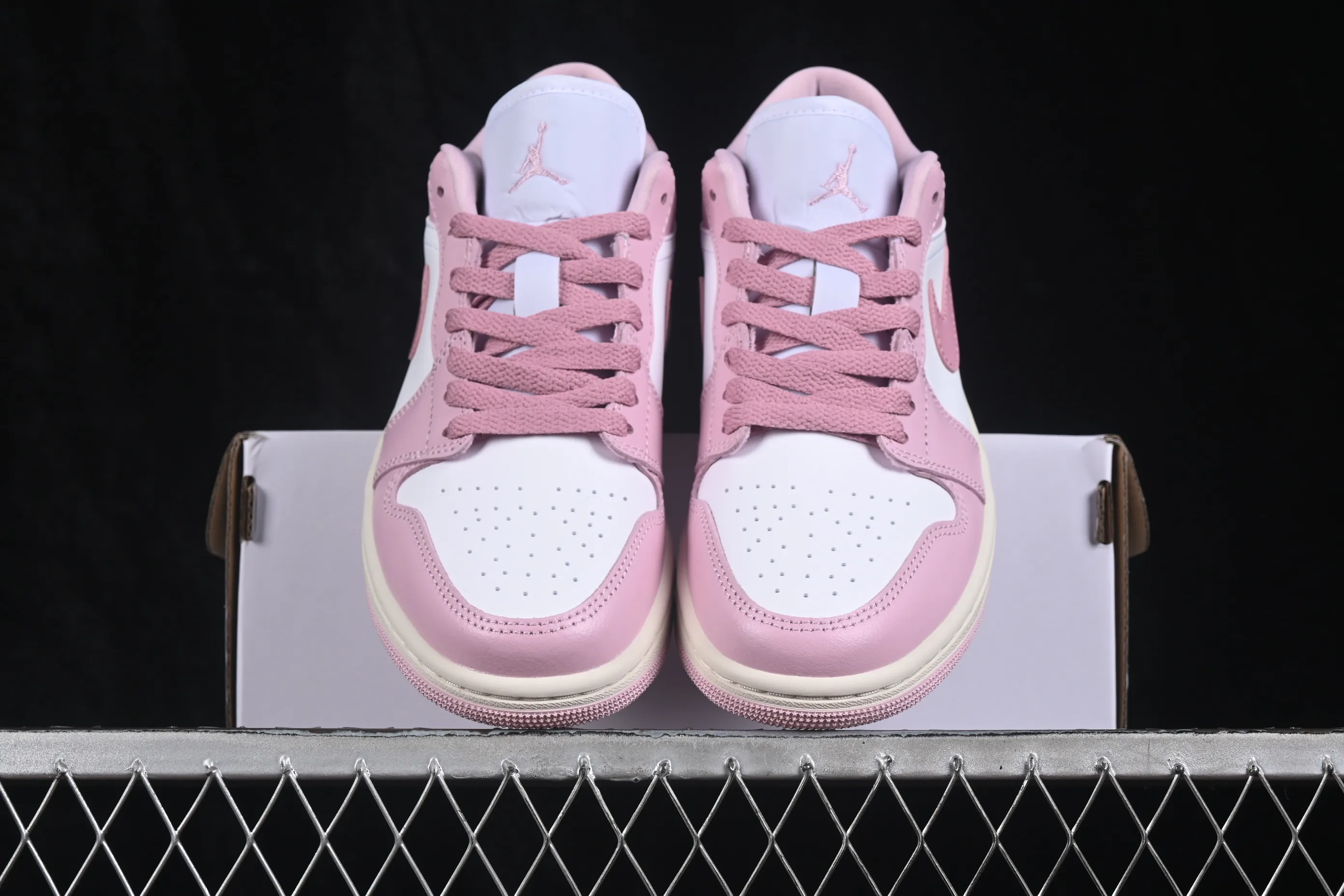 All categories Air Jordan Jordan series basketball shoes Air Jordan 1 Low G version pure original Air Jordan 1 Low AJ1 Joe 1 white pink low-top retro culture basketball shoes DC0774-607